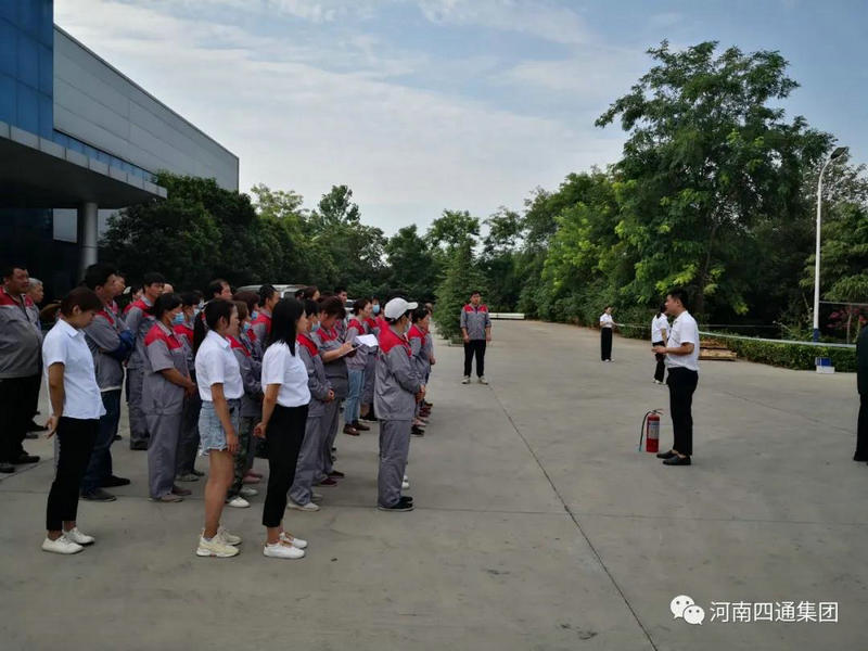 消防演習(xí)鳴警鐘，安全防線不放松